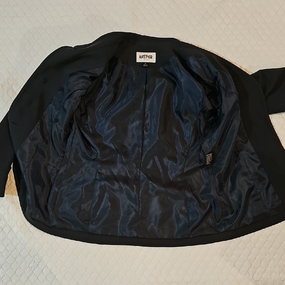 Kasper Women's Elegant Black Suit Jacket - Picture 6 of 6